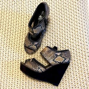 Snake skin design wedges